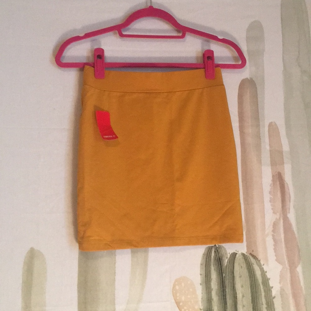 Mustard mini skirt